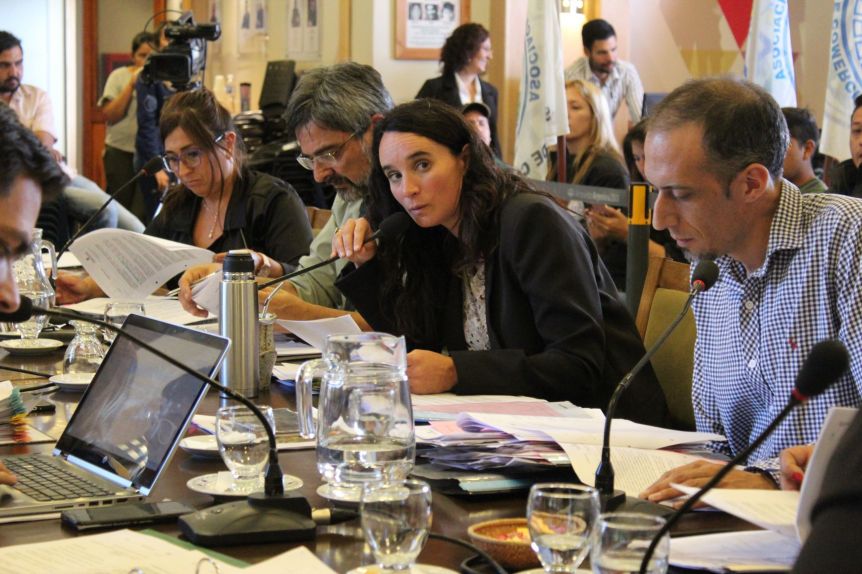 Cerro Catedral: concejales del FdT se oponen a la prórroga de la concesión