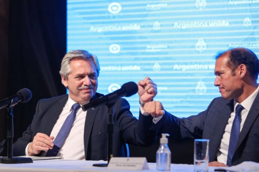 Presidencia desmiente versiones sobre el viaje de Alberto y su comitiva a La Angostura