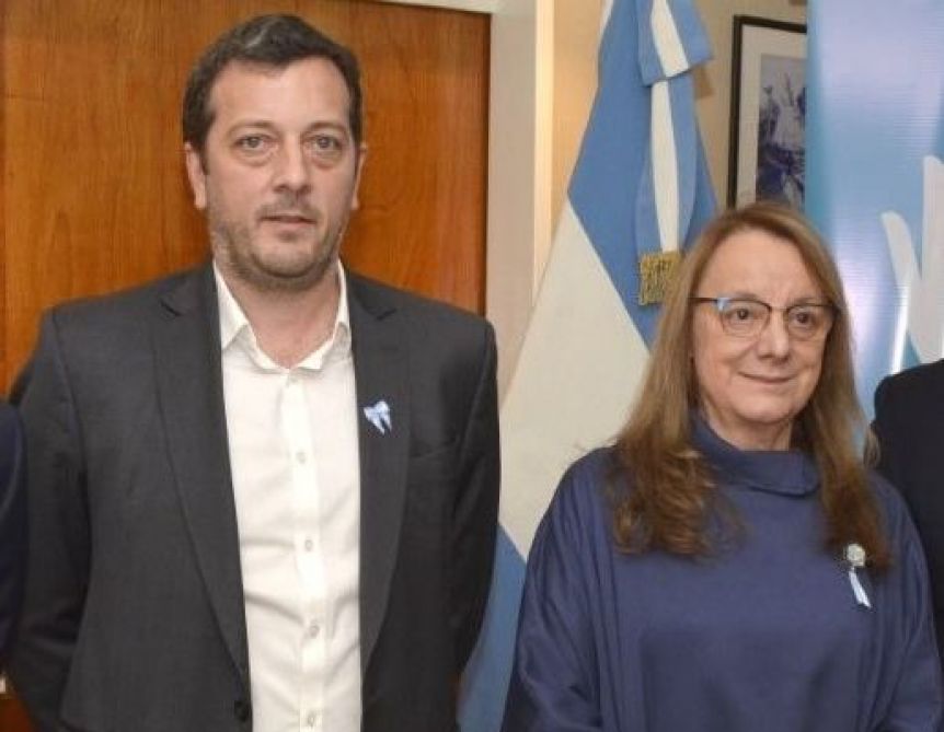 Provincia anunció que a fin de mes retoman las negociaciones paritarias