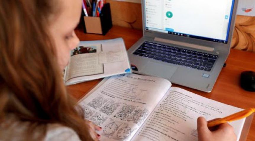 Docentes convocan a un