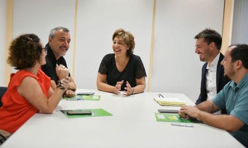 Estatales reclaman por el aguinaldo completo y ponen en duda la gestión de Carreras