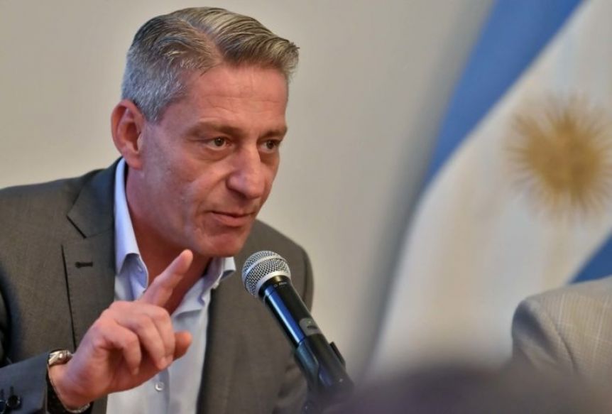 Finde de rosca, reuniones y evaluaciones: Arcioni anunciaría los cambios el lunes