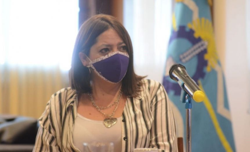 Malestar en los gremios de Educación por los desplantes de la Ministra