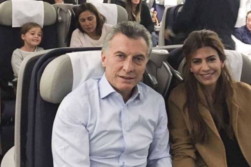 Desde Francia, Macri echó más leña al fuego
