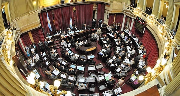 Zannini, Parilli y Mena explicarán la ley