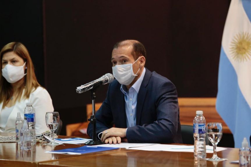 Gutiérrez descartó un retroceso de fase pero advirtió que es necesario