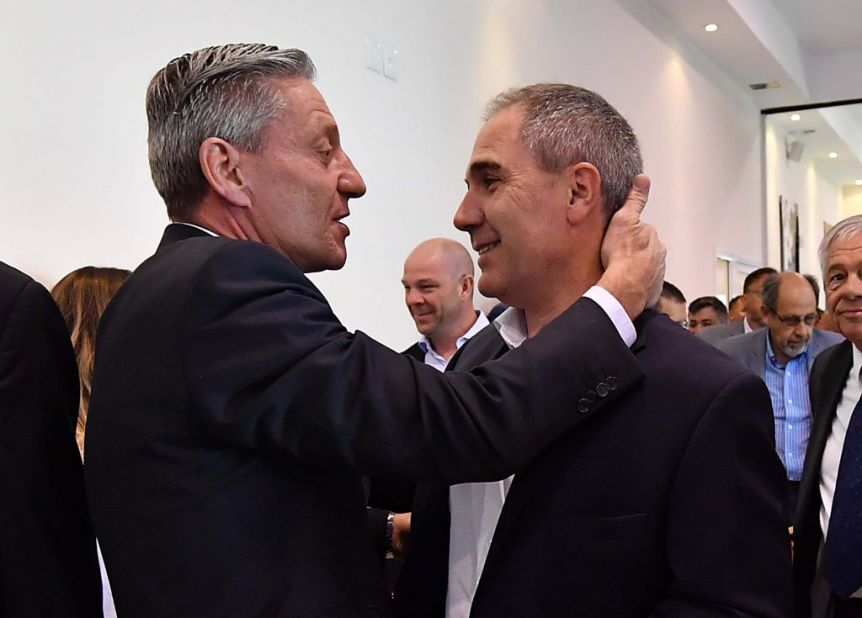 Con ironía, Arcioni habló de las declaraciones de los exministros Oca y Carpintero