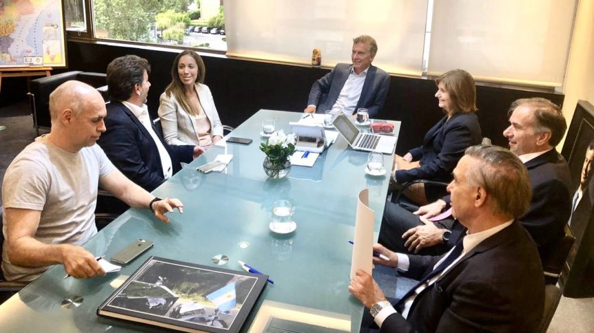 Elecciones 2021: según encuesta, no hay líder en la oposición