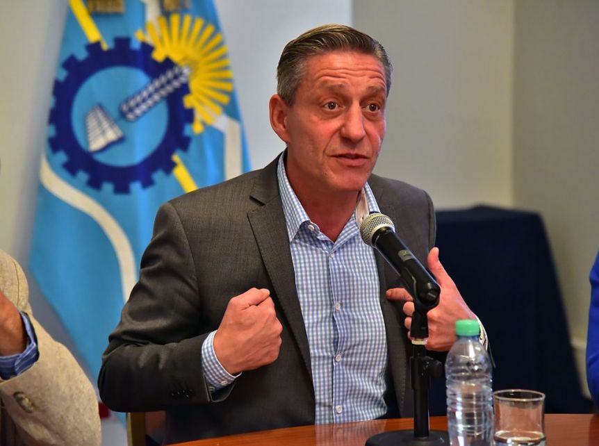Redobla la apuesta: Arcioni insiste con habilitar la discusión sobre la minería