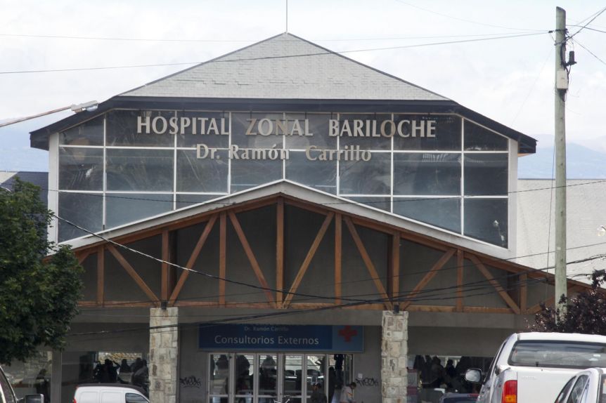 No baja la curva en Bariloche y queda una cama de terapia libre