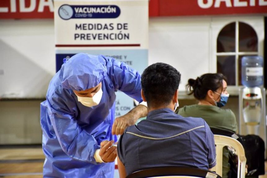 Rebrote: los casos de coronavirus vuelven a superar los 11.000