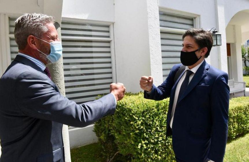 Operativo vuelta a las aulas: Arcioni recibió al ministro de Educación de la Nación