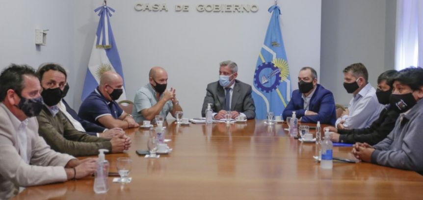 Cumbre de Arcioni con intendentes: el regreso a las aulas como eje central