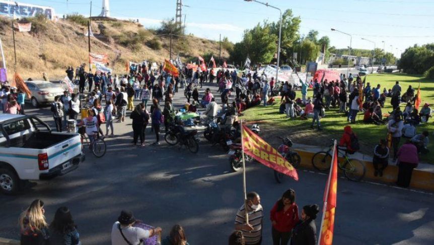Máxima tensión: hay orden de desalojo pero los cortes de ruta continúan