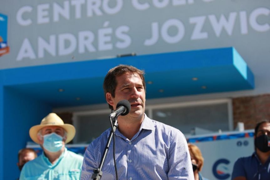 Desde el peronismo cruzaron a Massoni y le pidieron la renuncia