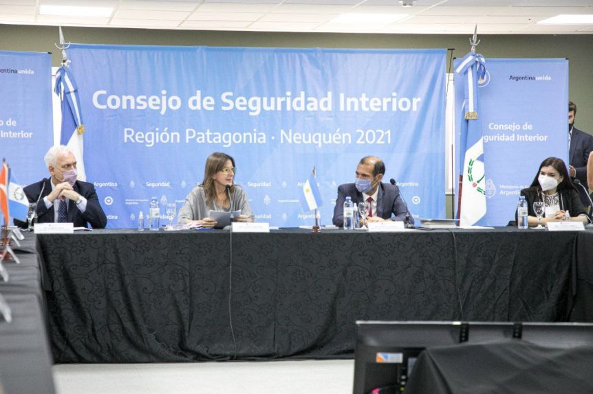 Frederic pasó por la región y abrió el Consejo de Seguridad Interior patagónico