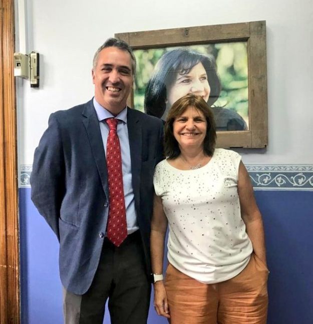 Polémico: diputado propone que la defensa armada sea un derecho