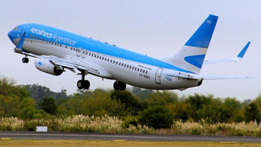 Suspenderán desde el sábado próximo los vuelos de Brasil, Chile y México