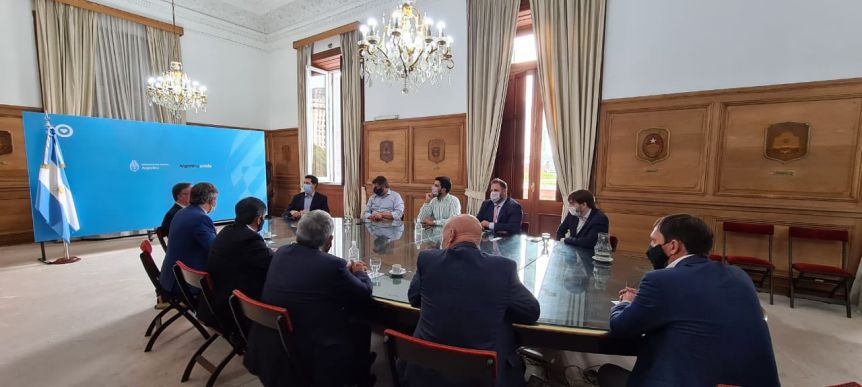 De Pedro recibió a intendentes de la Comarca Andina tras el pago de ATN