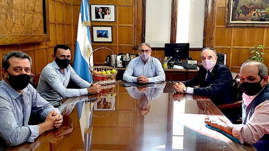 Nación desembolsará $50 millones en Aportes para productores de peras y manzanas