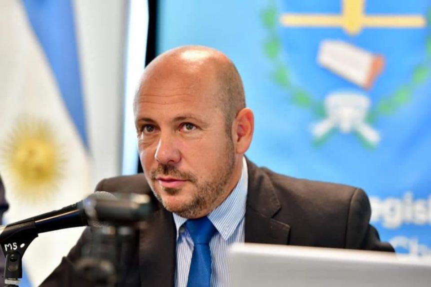 Enojado Sastre pidió a los dirigentes