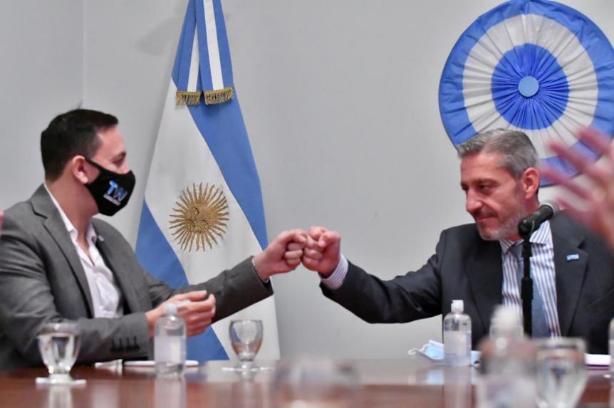 Tras la tensión por las visitas nacionales, Arcioni recibió a Maderna
