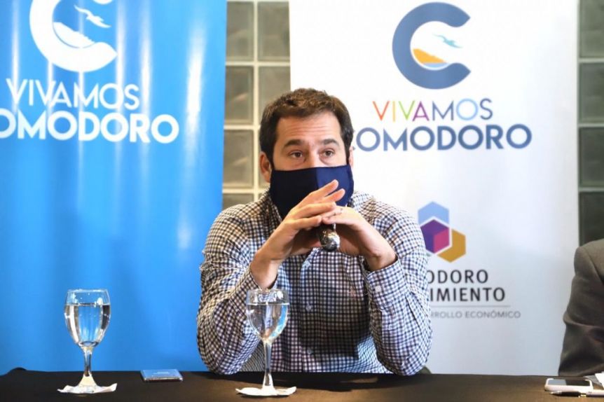 Comodoro se adelantó y pagó aguinaldos