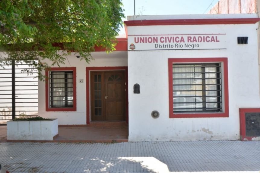La interna del radicalismo está que arde: partido judicializado y asunción en stand by