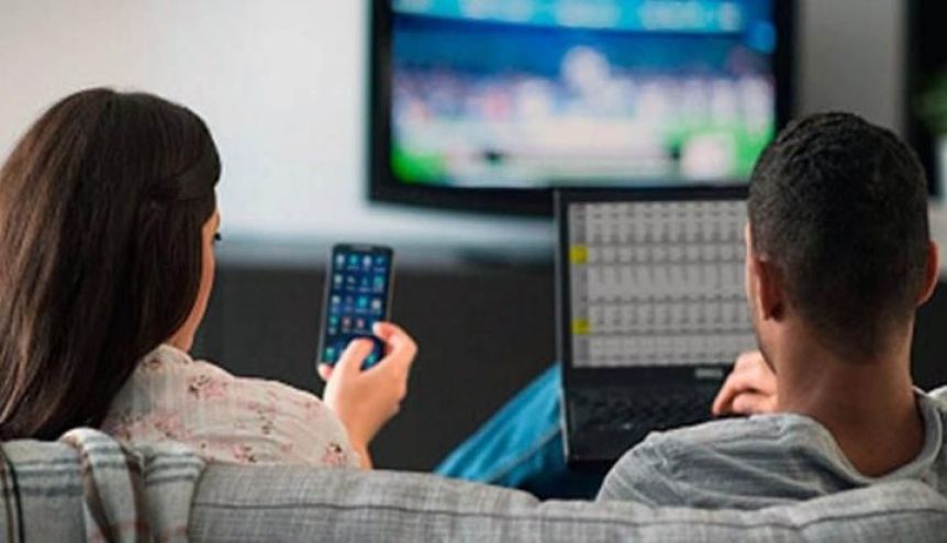 Internet, telefonía y cable: el Gobierno autorizó suba de tarifas del 5% retroactiva a julio