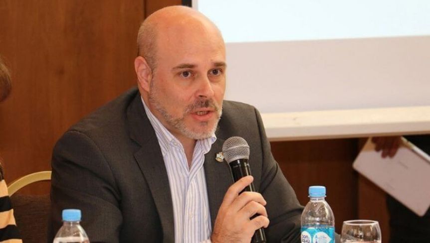 Ida y vuelta: el jefe de Gabinete cruzó al asesor de Energía por el proyecto petrolero