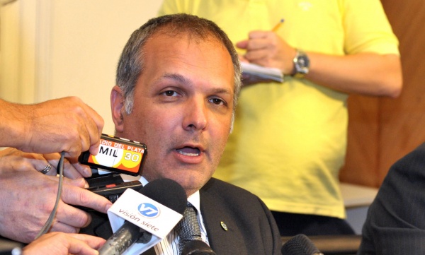 Buzzi pidió diálogo