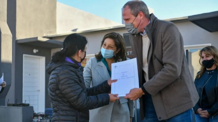 Según la Justicia, la Gobernadora no violó el código electoral durante un acto en Roca