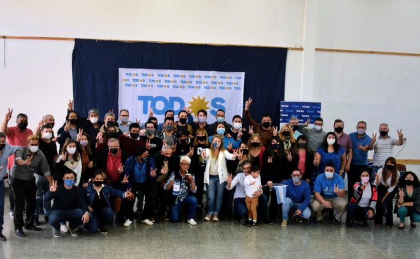 Intendentes y concejales marcaron contundente apoyo a Marks y Berros