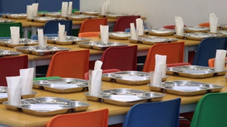 El FdT asegura que a un mes del anuncio oficial no reabrieron todos los comedores escolares