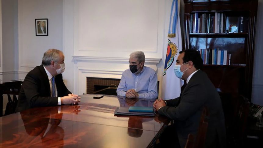 Aníbal Fernández recibió al embajador chileno por la situación mapuche