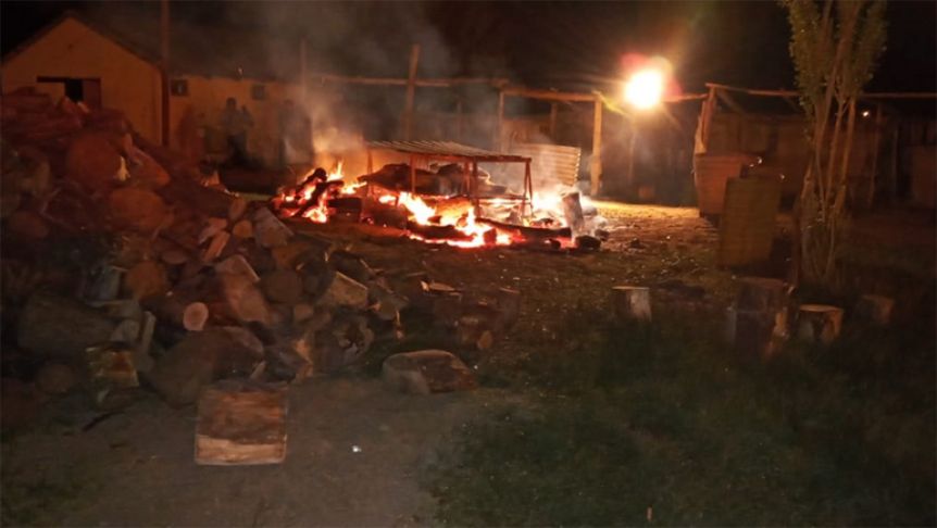 Insólito: intendente organizó un asado para agasajar a los municipales en su día y Bromatología lo decomisó