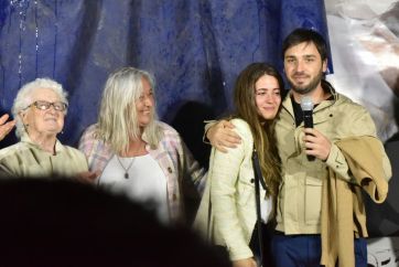 Amores, familia y recorrido: el otro costado de Nacho Torres, el pibe que llegó a Senador