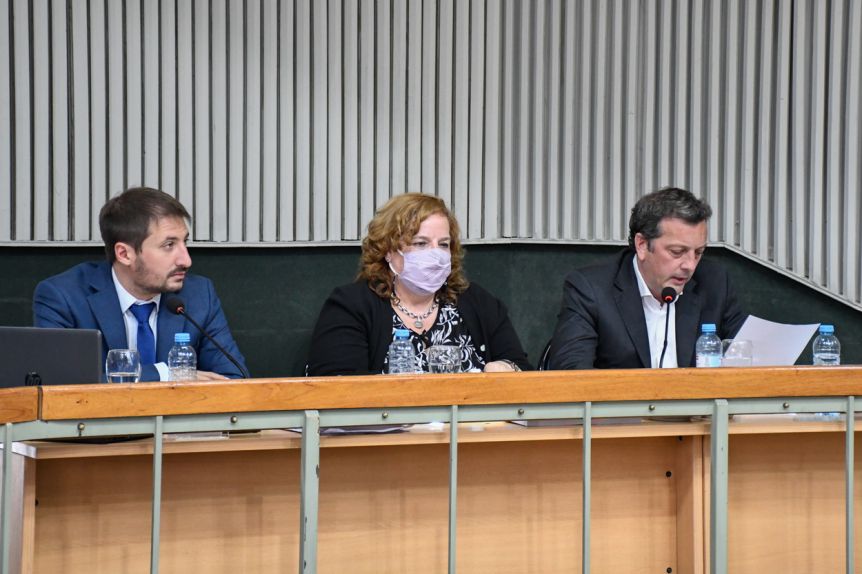 Ministros presentaron el informe de gestión ante la Legislatura