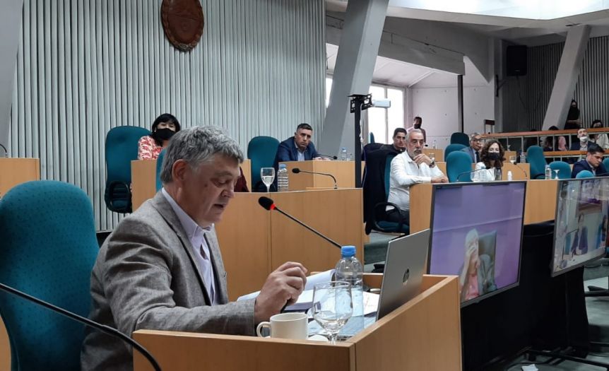 Santa Cruz: críticas de la oposición tras el informe educativo que presentó Provincia