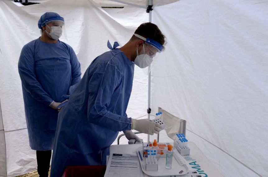 Fuerte rebrote de casos diarios de coronavirus: confirman 11.121 nuevos contagios