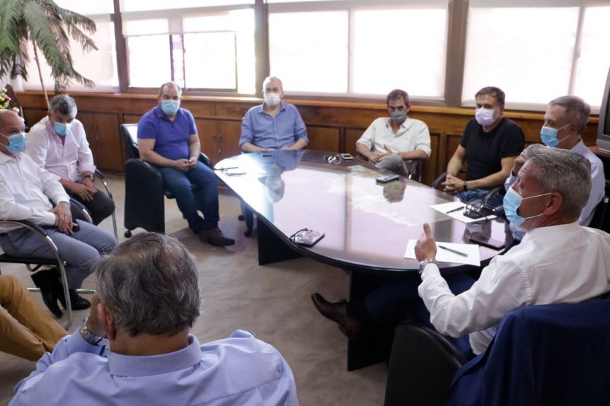 Desde Economía, Arcioni encabezó la primera reunión de su Gabinete tras los incidentes