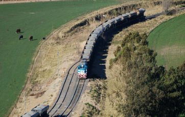 Reunión entre Gutiérrez y Transporte: el gobierno quiere concretar el Tren a Vaca Muerta