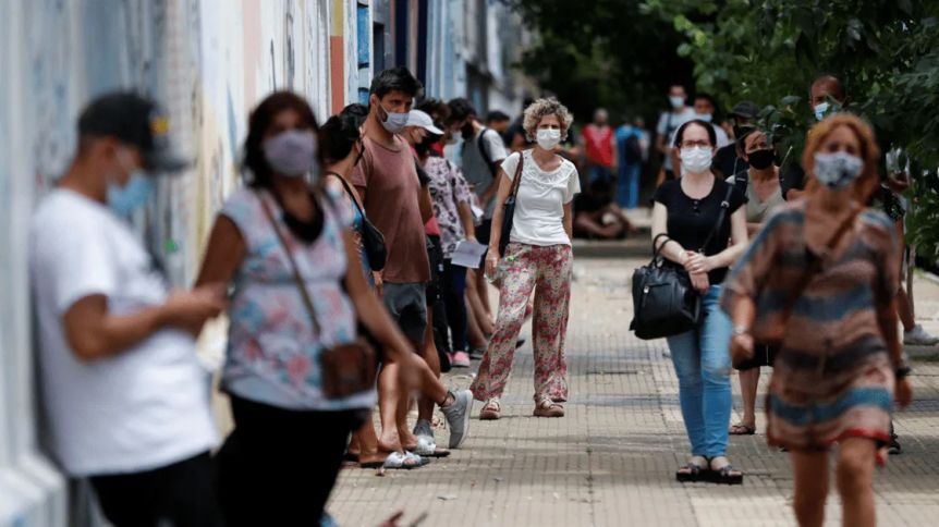 Coronavirus: confirmaron 45.070 nuevos casos y 321 muertes