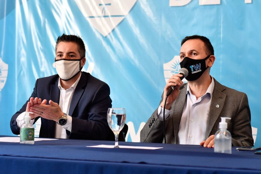 Festeja Leila Jones: renunció De la Vallina y volvería al Concejo Deliberante