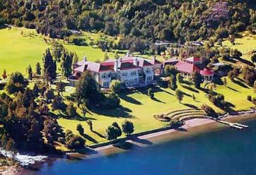 Lago Escondido: Macri se juntó con Lewis para jugar al Golf y generó rechazo