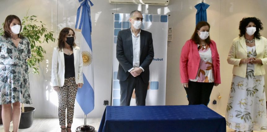 Puratich puso en funciones a dos nuevas subsecretarias en Salud