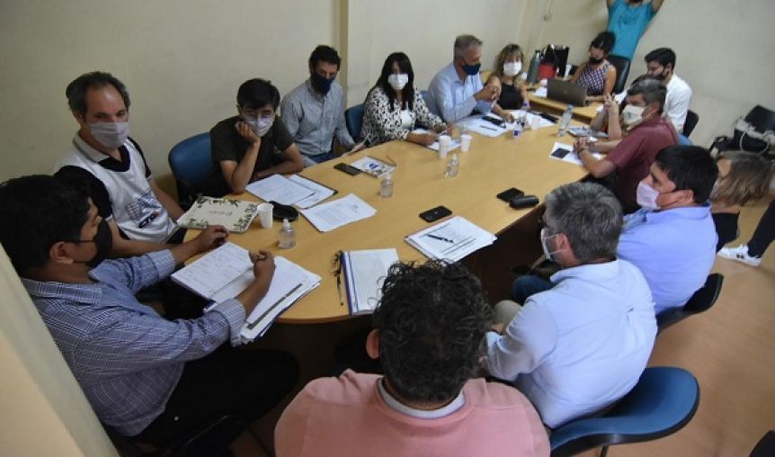 Cumbre entre el Gobierno y docentes para definir la vuelta a las aulas
