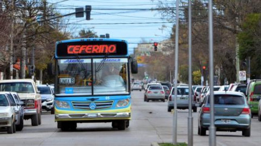 El oficialismo sostiene que se paga hasta el doble por transporte en Río Negro
