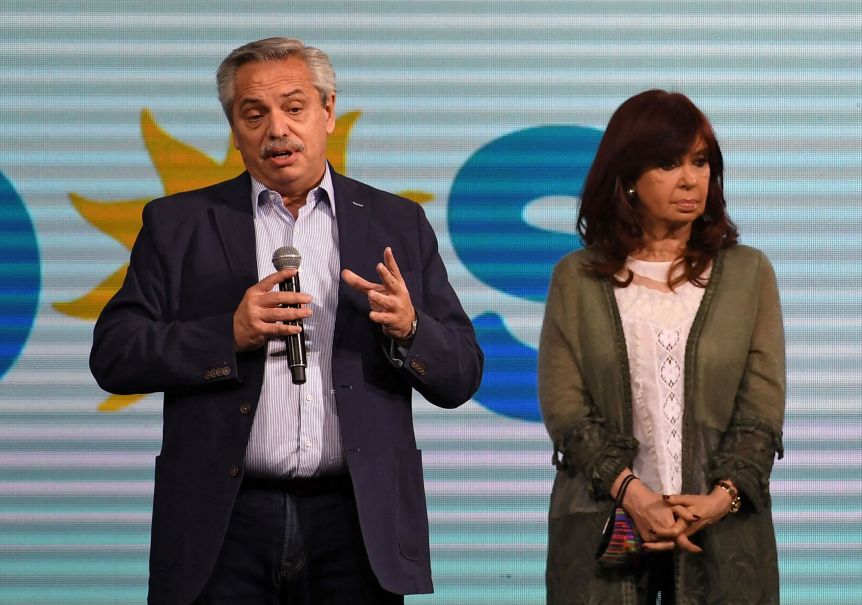 Advierten que por la crisis institucional, Alberto podría terminar como De la Rúa