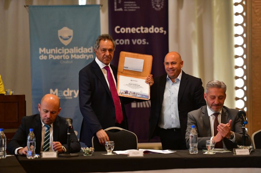 Arcioni y los Sastre recibieron a Scioli en Puerto Madryn